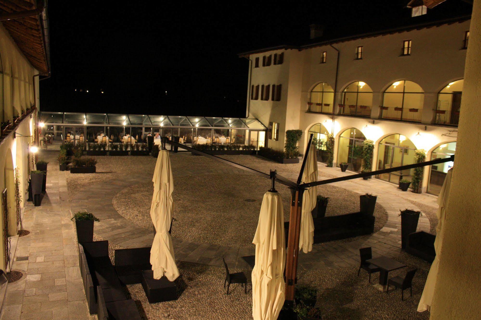 Hotel Cascina Canova Uggiate-Trevano Bagian luar foto